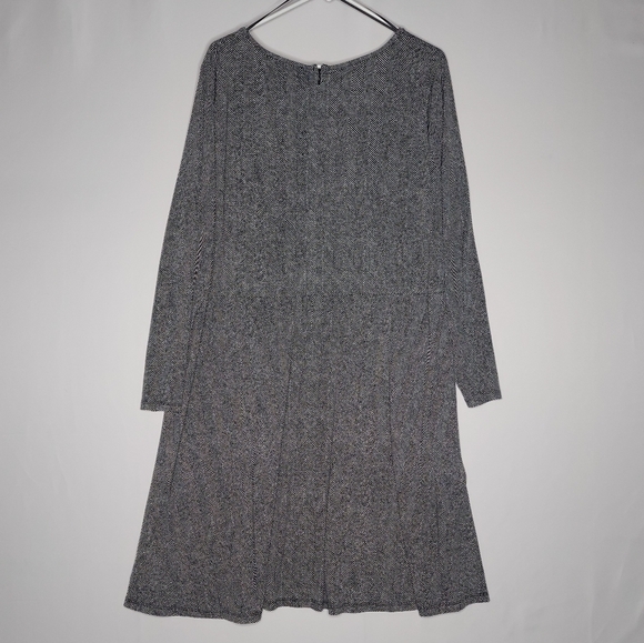 Michael Kors Dress 2X Black White Chevron Stretch Long‎ Sleeve Scoop Neck Zip - Picture 2 of 8